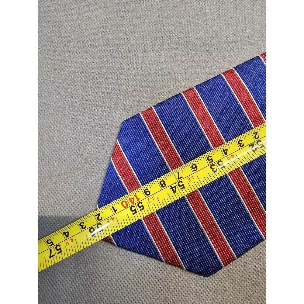 Brooks Brothers Makers Hand Made Silk Tie‎ 56x3.75 inches